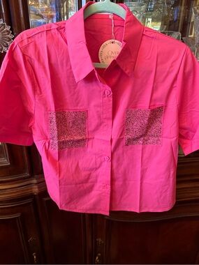 Bright Pink Short-Sleeve Ladies Blouse with Sequin Pockets.  Size Large